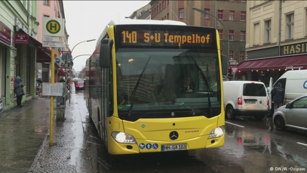 37710300_303